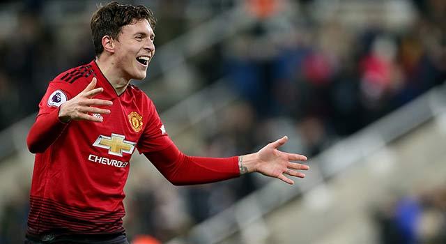 ปีศาจแดง