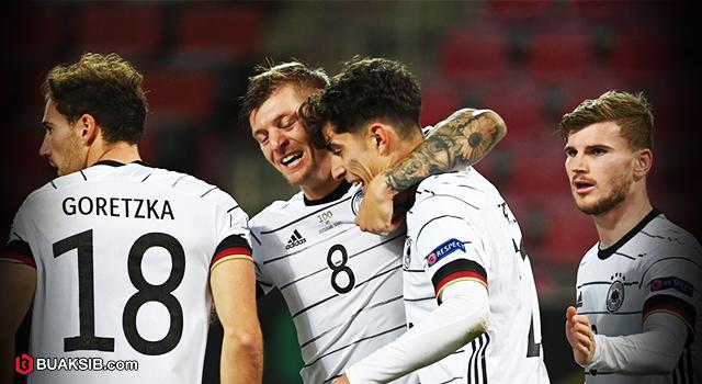 โทนี่ โครส