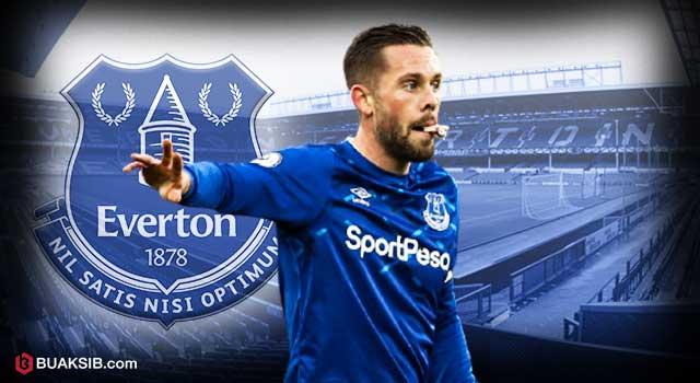 กิลฟี่ ซิกูร์ดส์สัน