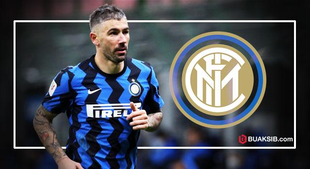 อเล็กซานเดอร์ โคลารอฟ