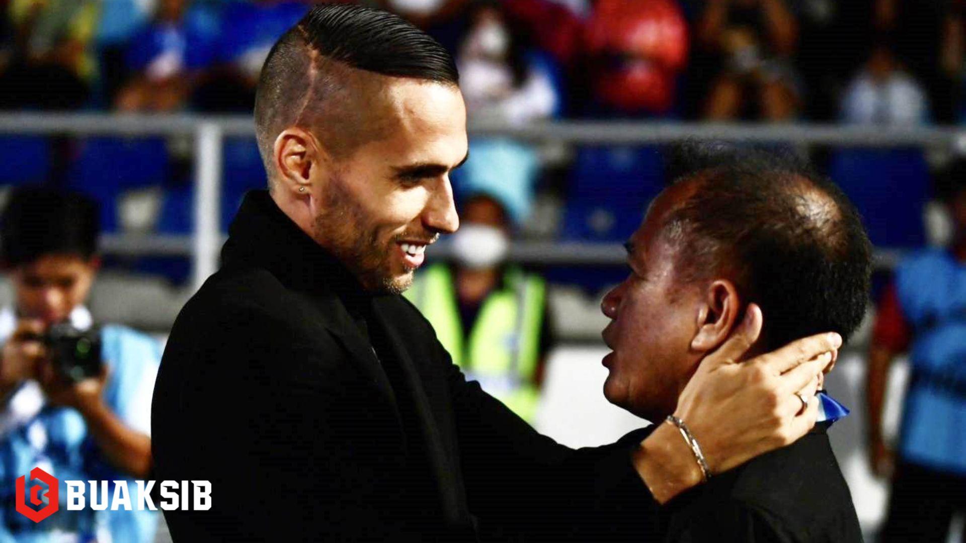 สะสม พบประเสริฐ