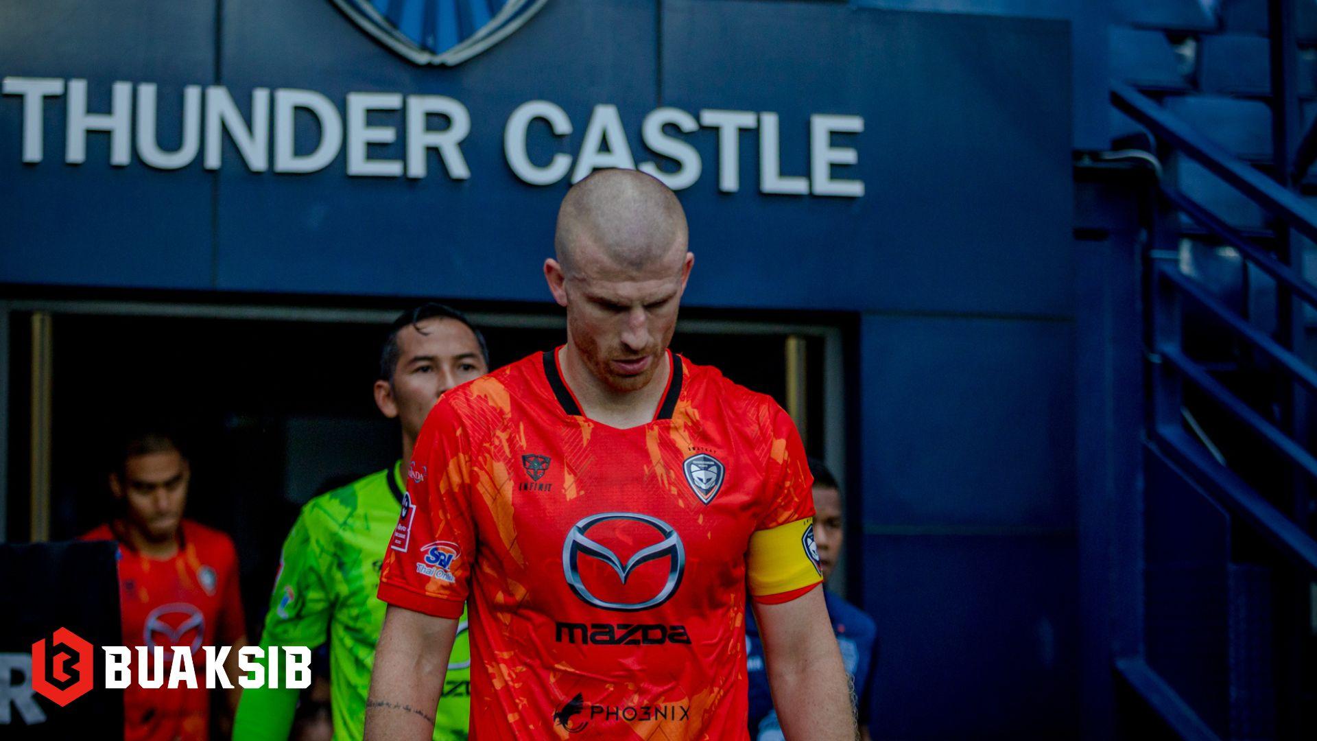 ชาร์ลี คลัฟ