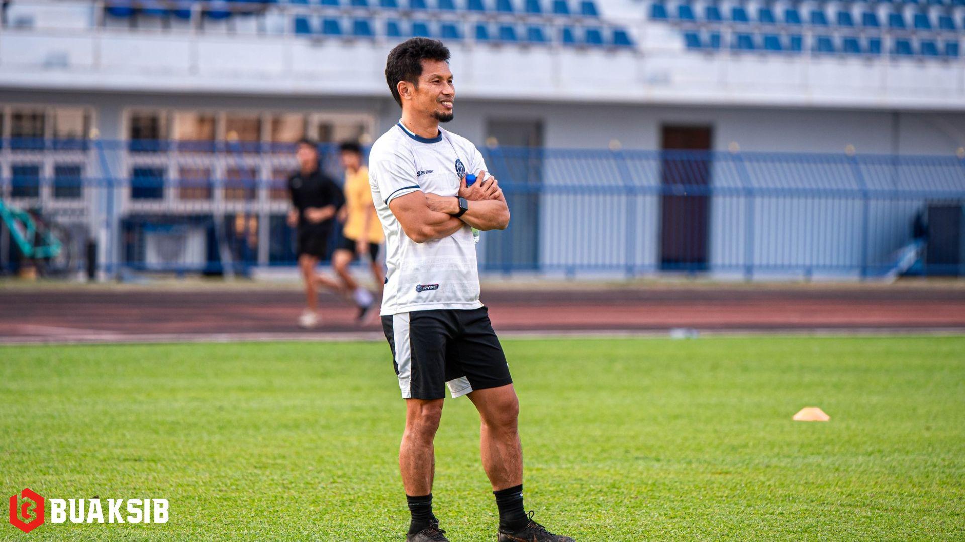 พิภพ อ่อนโม้