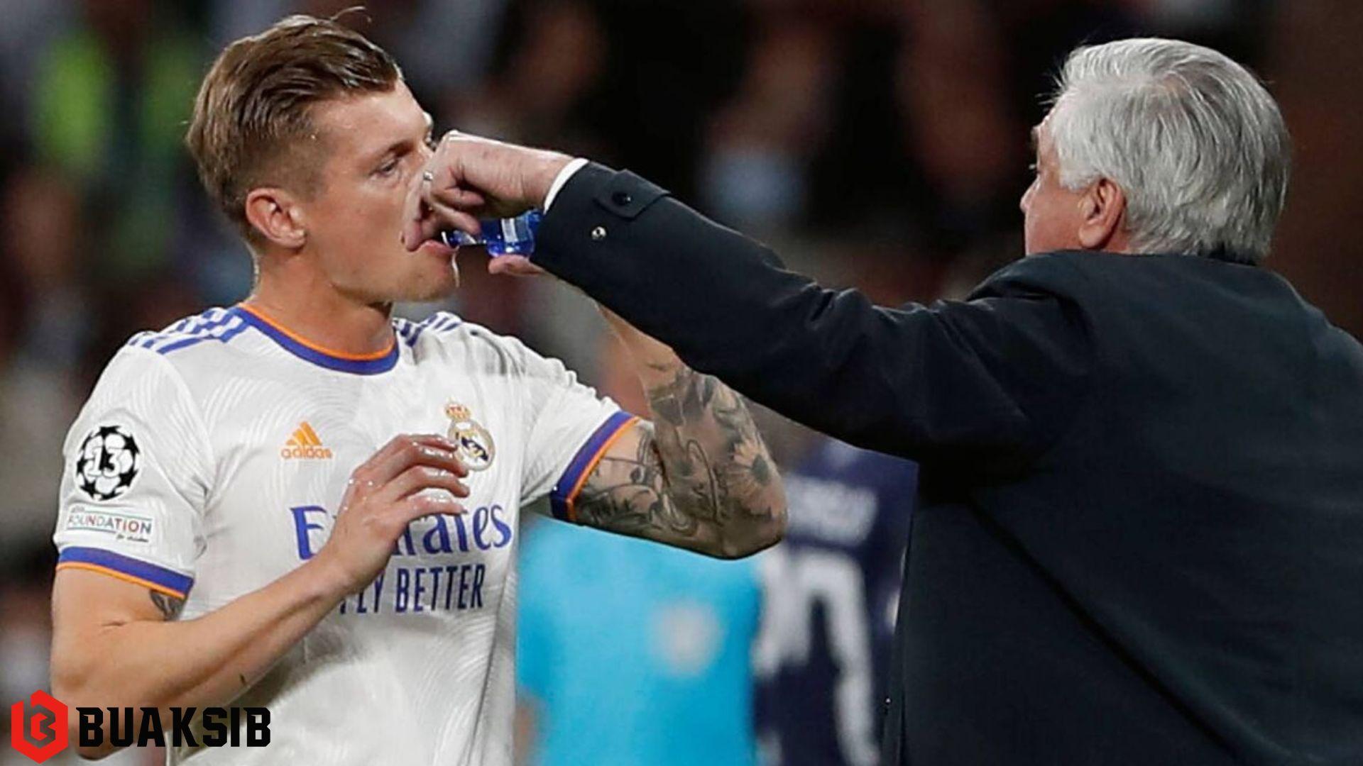 โทนี โครส