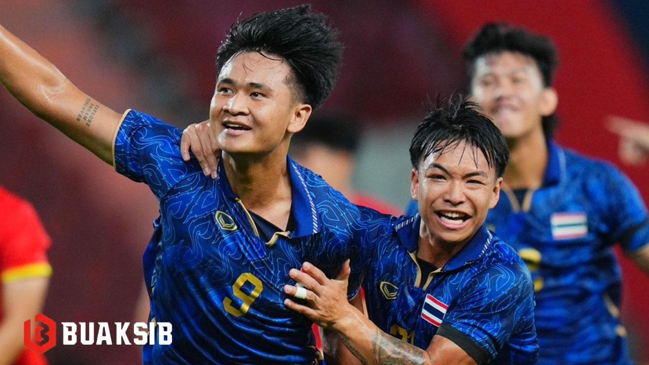 ยศกร บูรพา