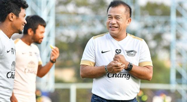 โค้ชเตี้ย