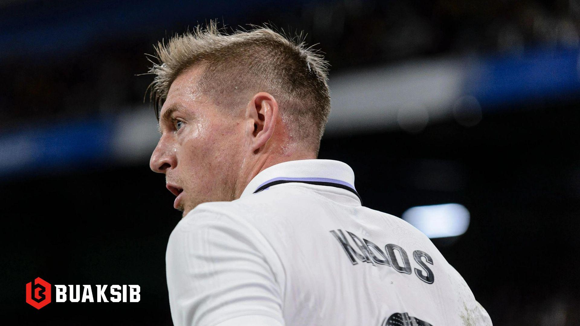 โทนี่ โครส