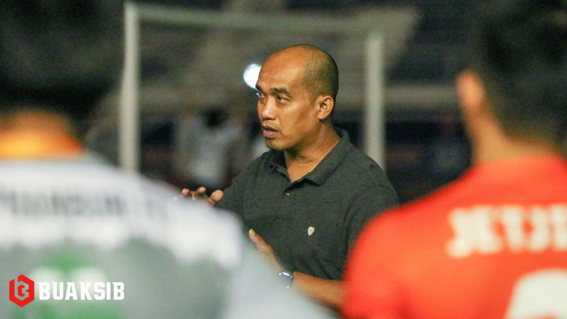 สถาพร วาจาขำ