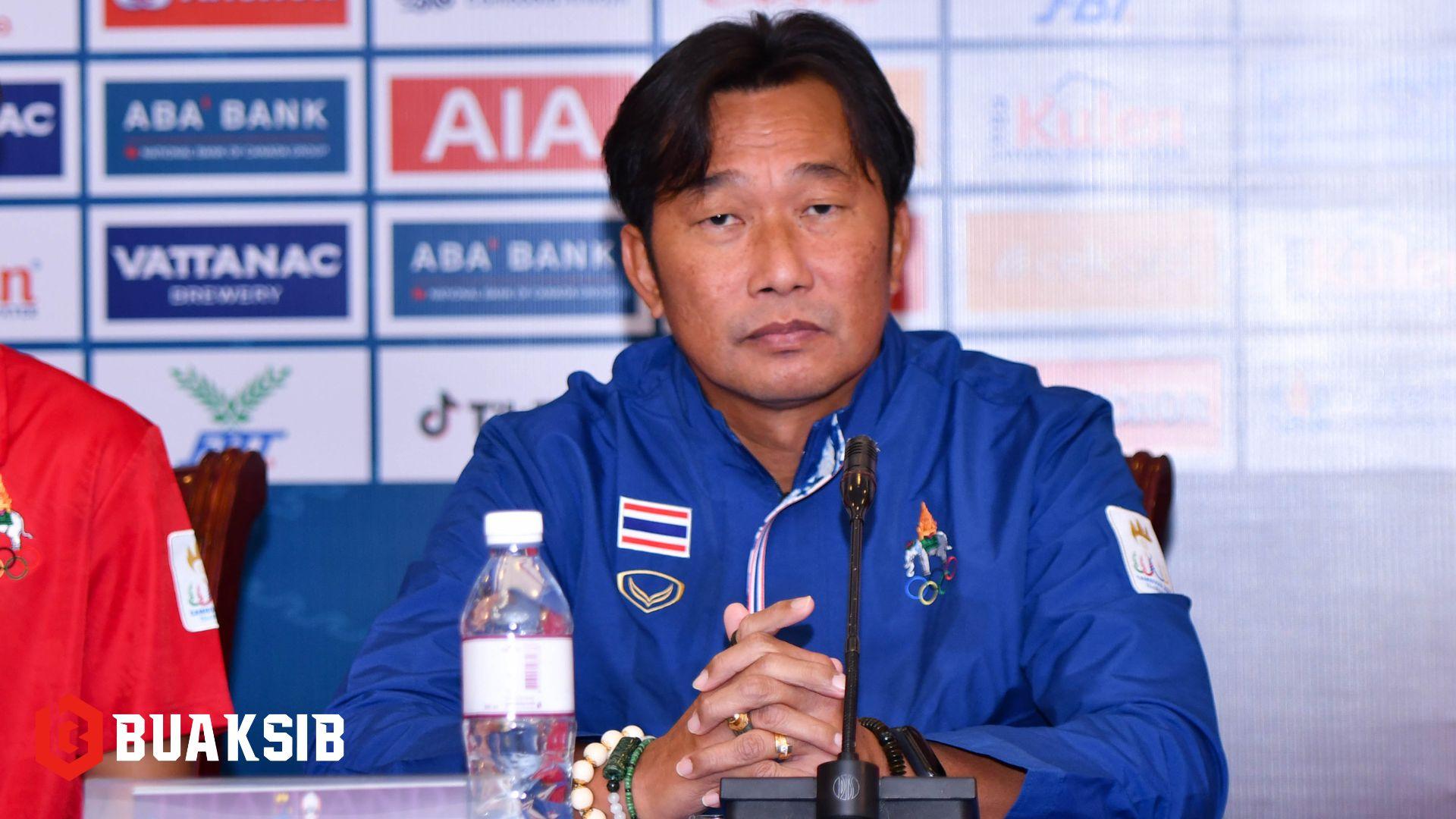 นฤพล แก่นสน