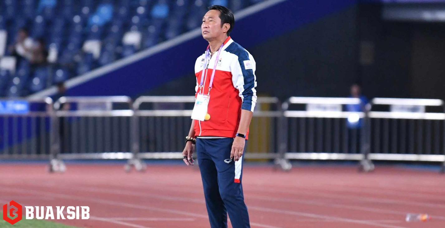 นฤพล แก่นสน