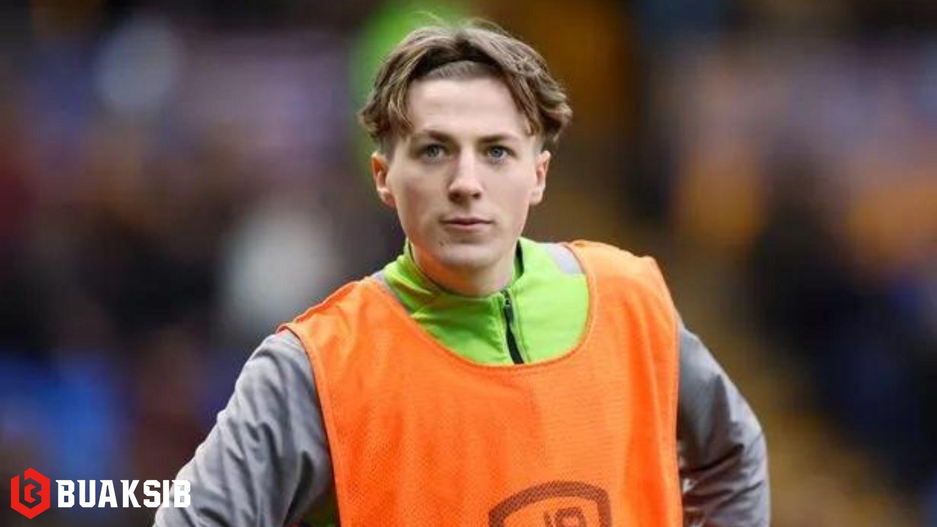 ชาร์ลี ซาเวจ