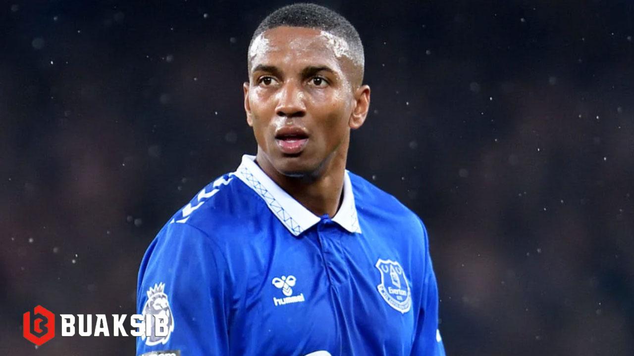 แอชลี่ย์ ยัง