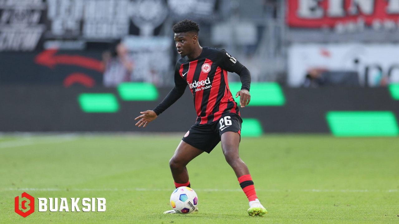 จูเนียร์ ดีน่า เอบิมเบ้